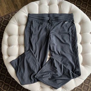 Wide Leg Nike Pants (long)